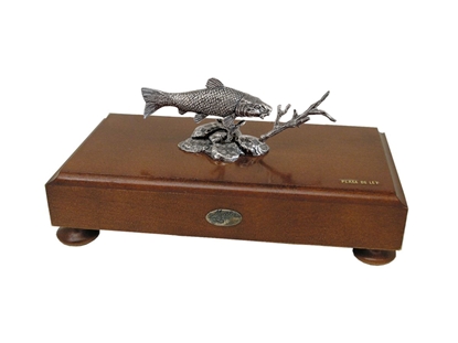 Picture of Muela Silverware BARBEL FISH ON WOODEN BASE cm 18x10