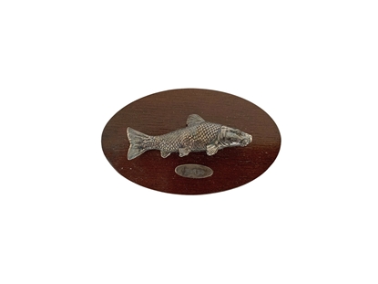 Immagine di Muela Silverware BARBEL FISH ON WOODEN TABLET cm 10x6