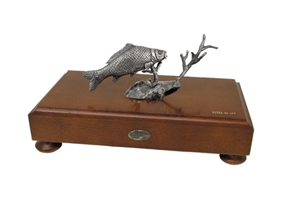 Picture of Muela Silverware BLACK BASS FISH ON WOODEN BASE cm 18x10