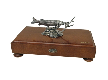 Picture of Muela Silverware PIKE FISH ON WOODEN BASE cm 18x10
